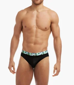 Sliq Brief